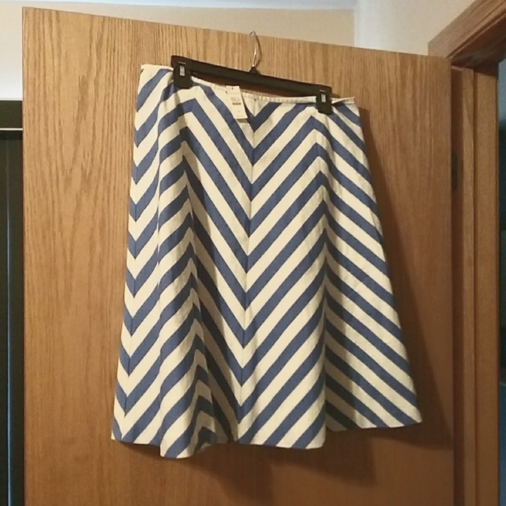 Women's Talbot skirt size 10 blue & white 24 long waist 15.5 striped zip up back